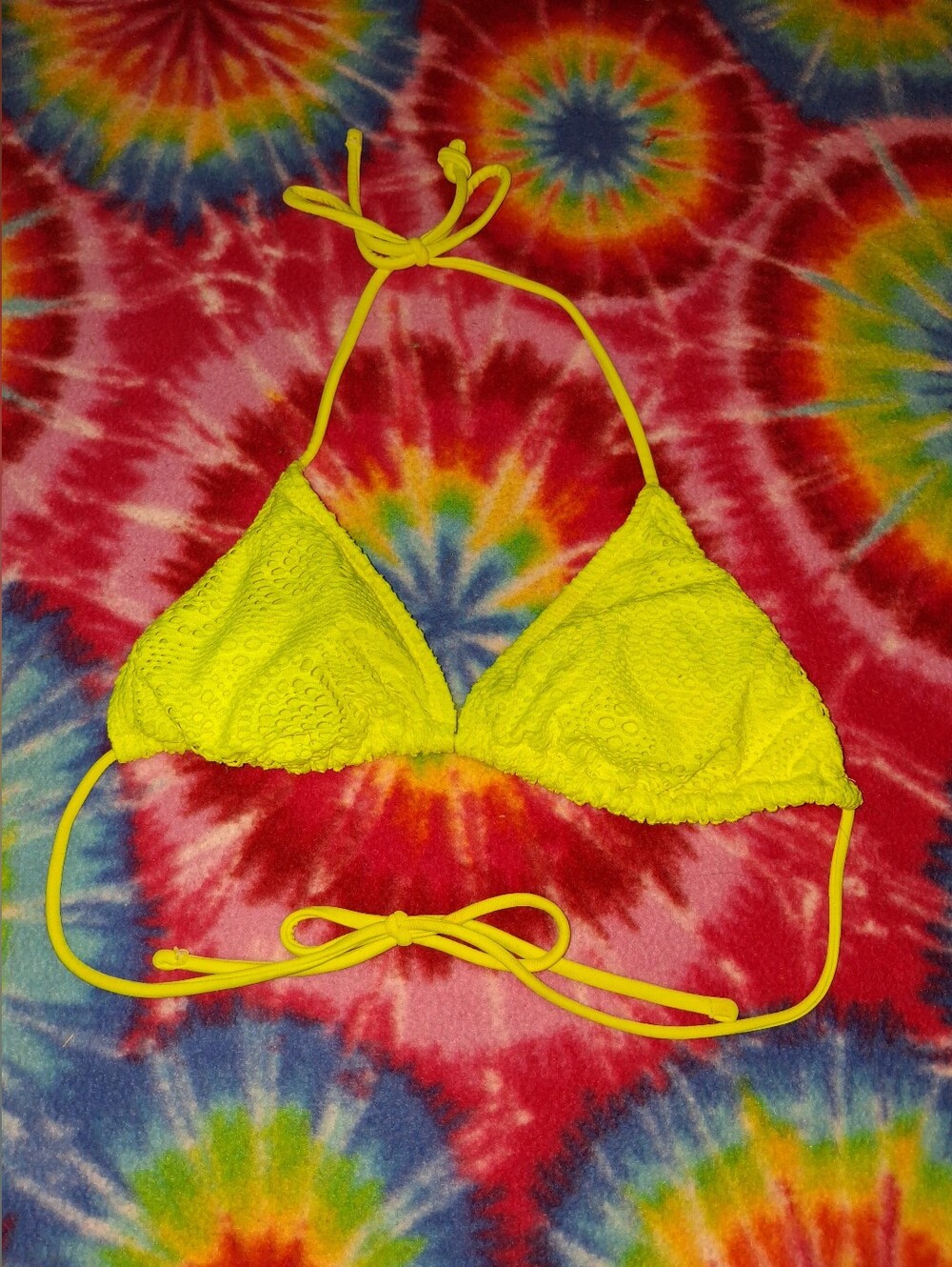 No Boundaries Yellow Triangle Bikini Top Size Medium